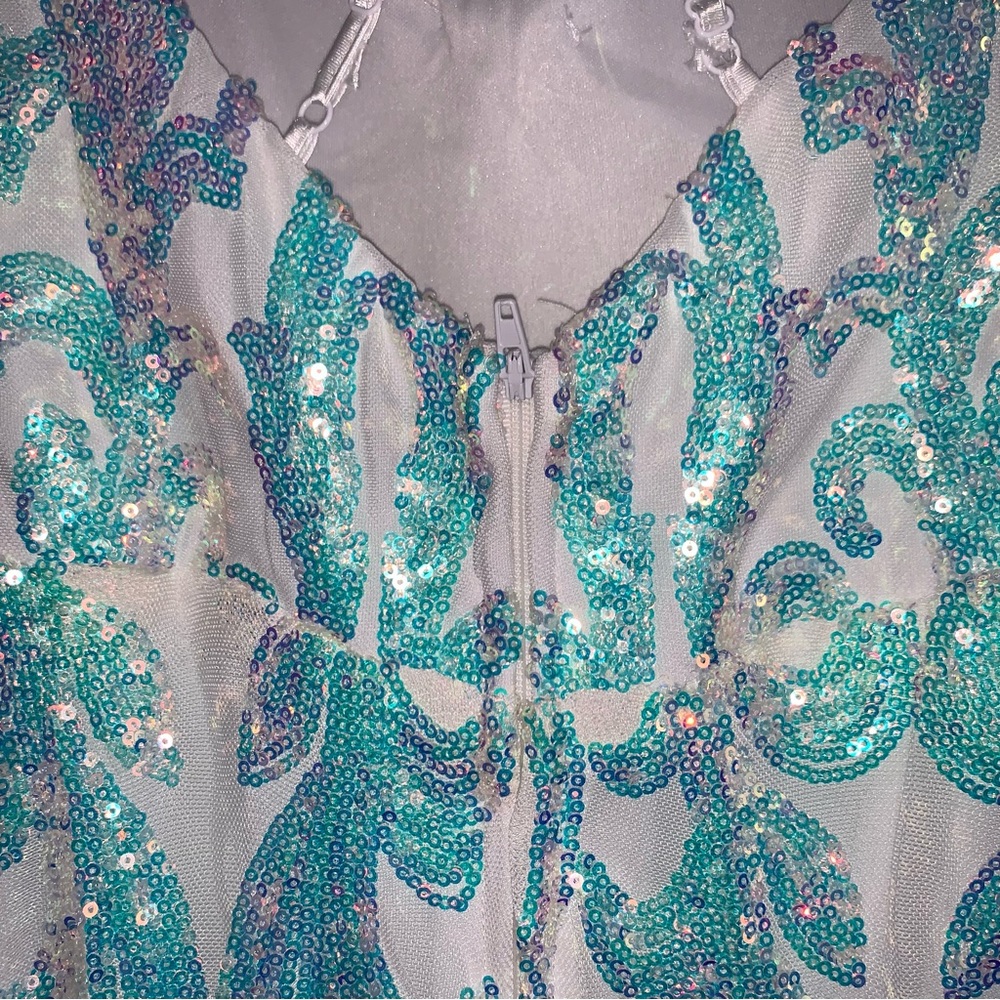 B. Darlin Juniors Sequin Sweetheart-Neck Dress Strappy-Back Gown Size M $159 - Picture 6 of 7